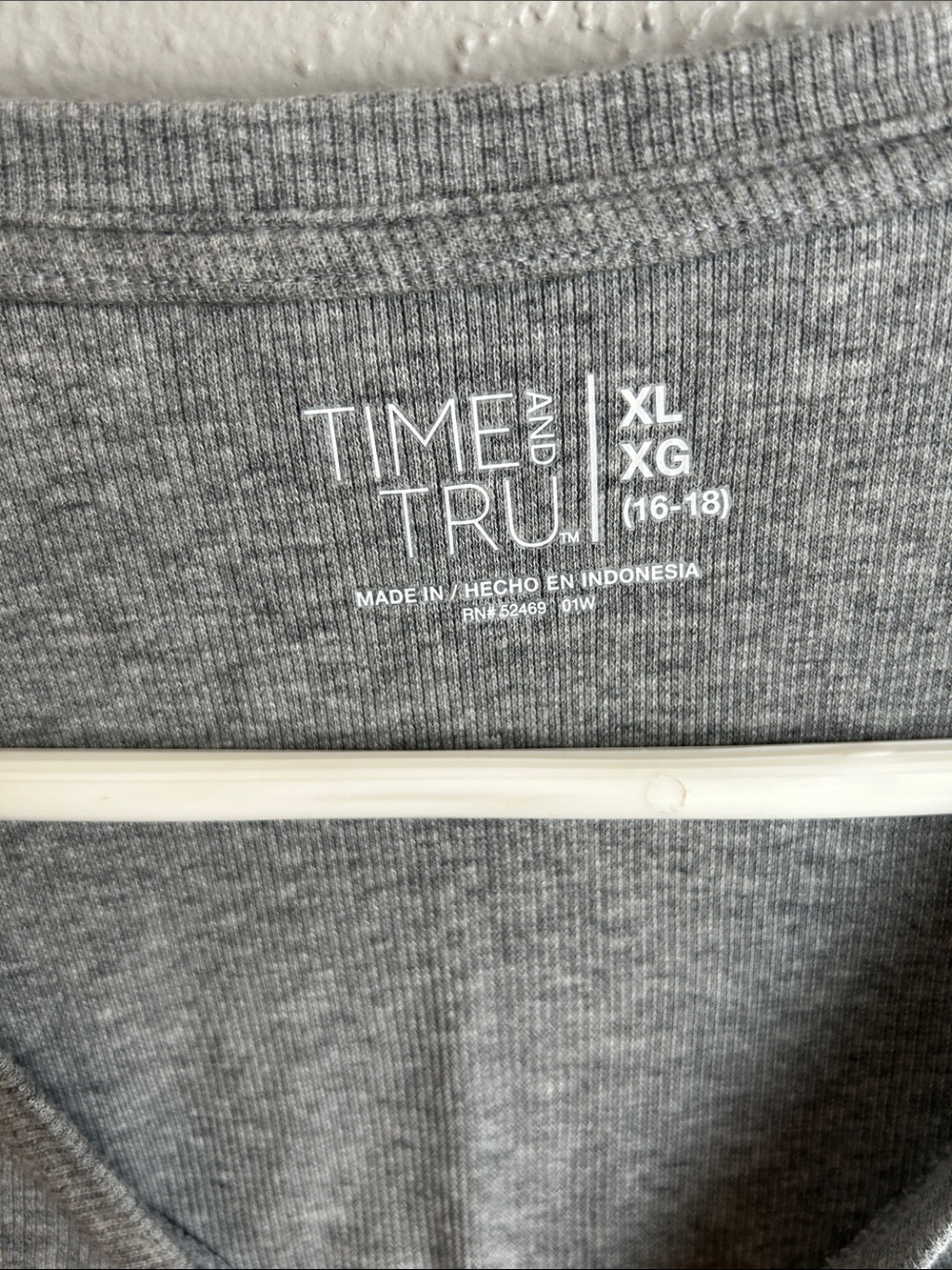 Time and Tru Short Sleeve Crewneck Tee - Burgundy and Heather Gray - Picture 3 of 4